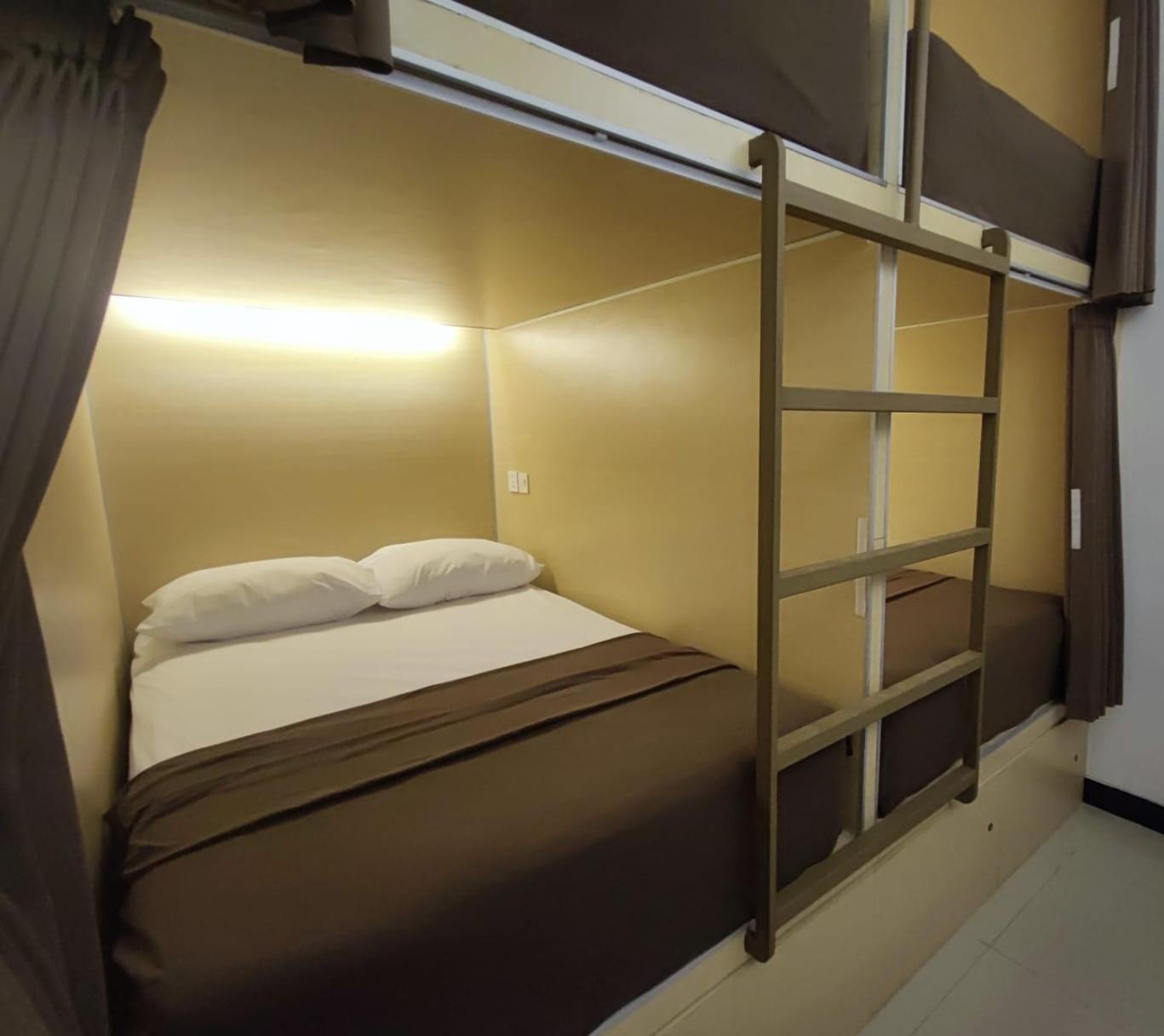 Fora Capsule Hostel Tuban קוטה לומבוק מראה חיצוני תמונה